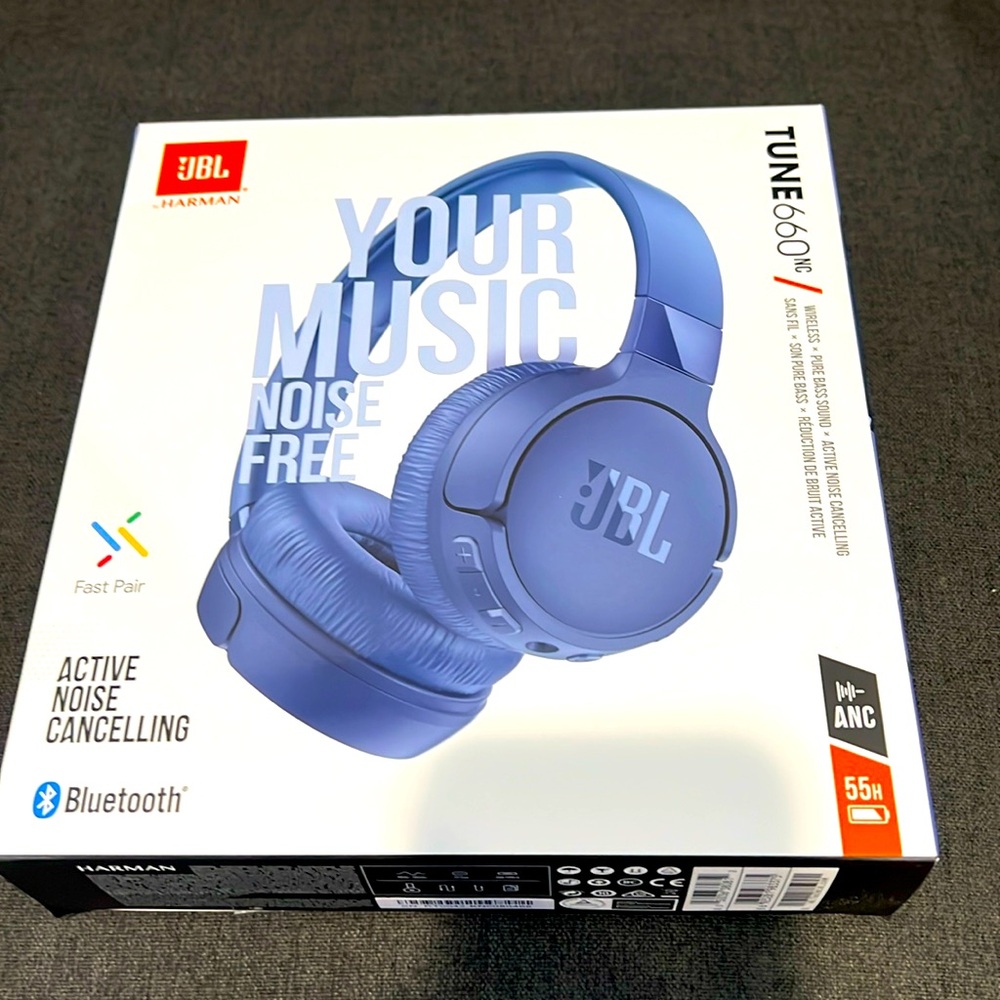 JBL by Harman bluetooth headphones Noise Free